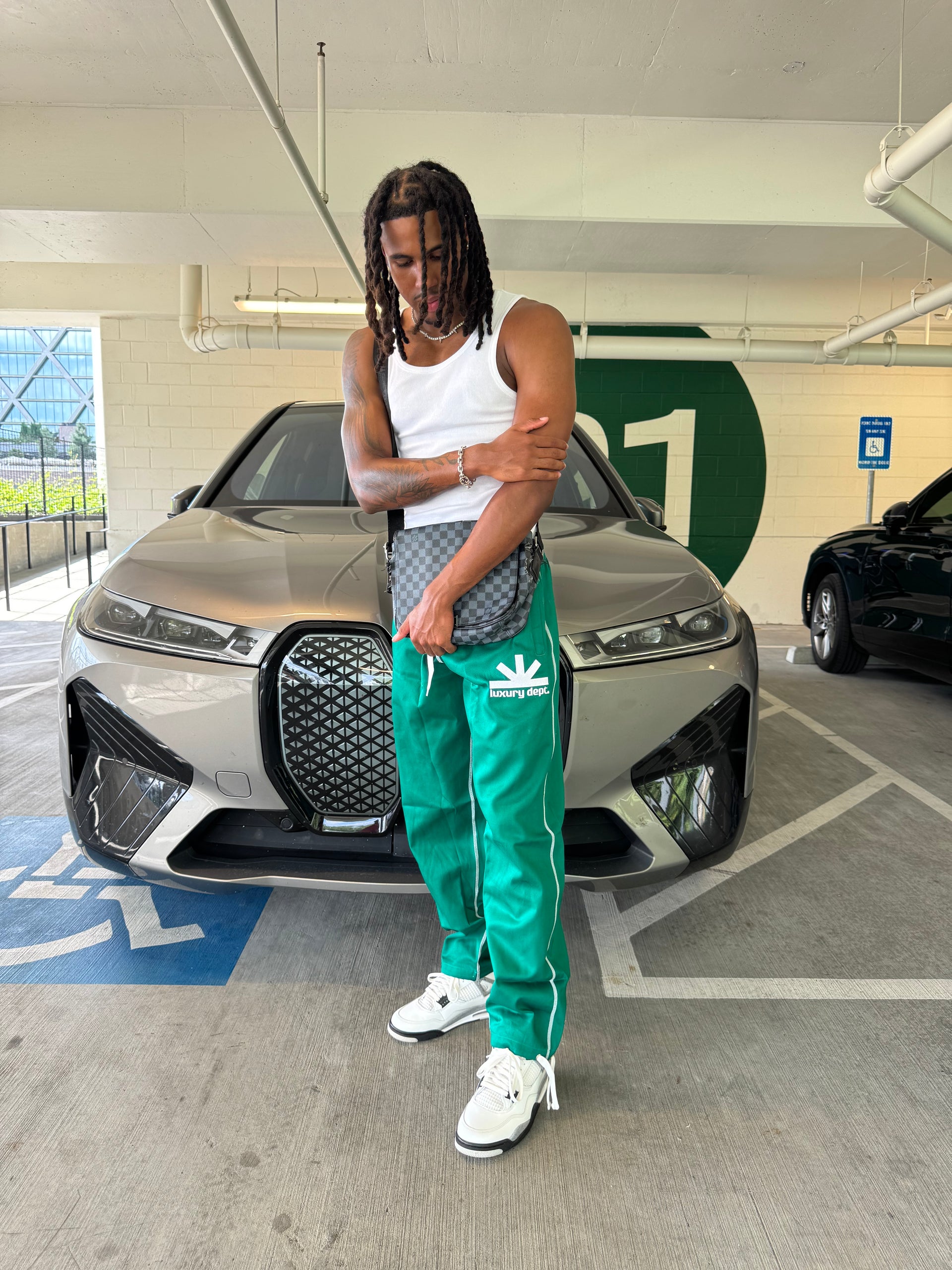 TOGGLE STITCH SWEATS